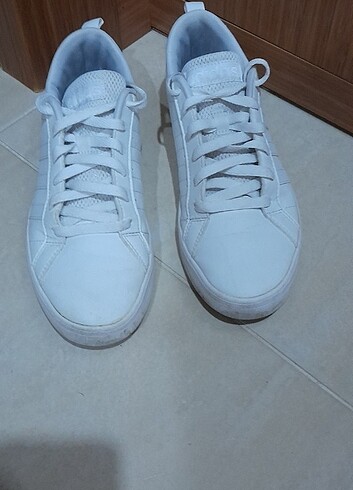 Adidas erkek sneaker 42 numara beyaz