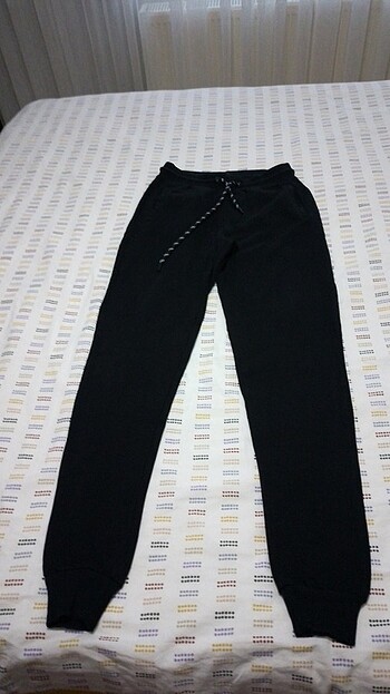 Mavi jeans esofman alti xs beden hiçbir sorunu yok lastik paça a