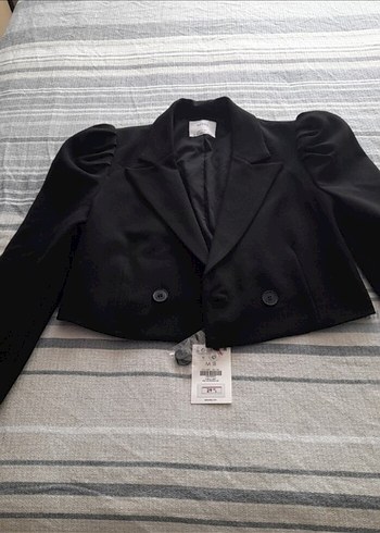 Bershka Kadın Siyah Mini Düğmeli Blazer Ceket