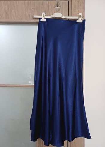 Beyaz lacivert saten takım - Görsel 3