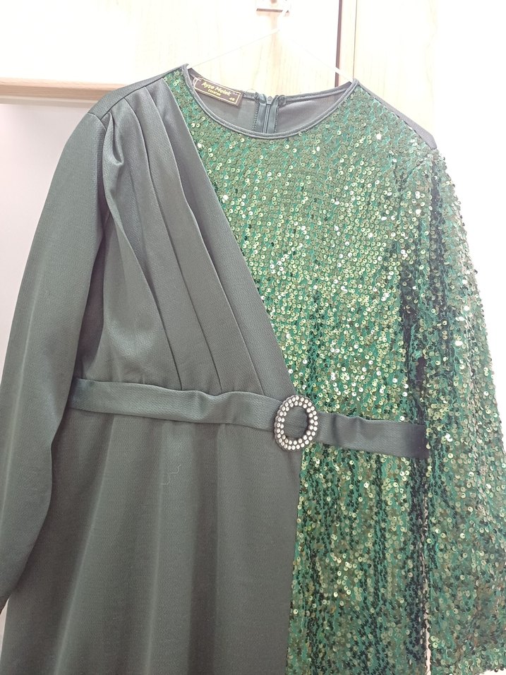 Yeşil Sırtı Drapeli Uzun Abiye Elbise - Görsel 4