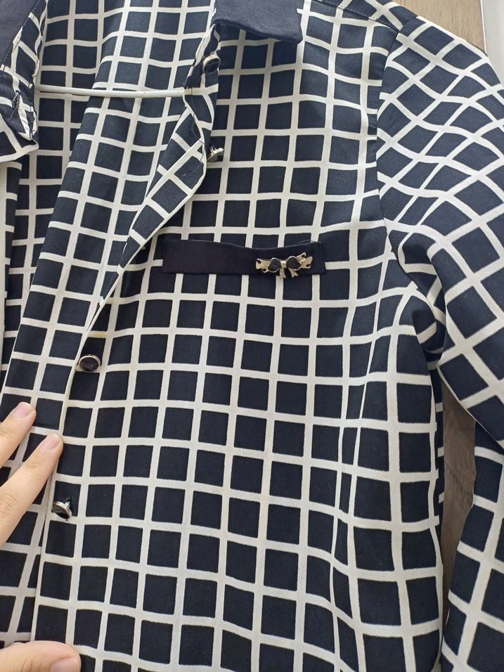 Düğmeli Siyah Beyaz Kareli Midi gömlek - Görsel 2