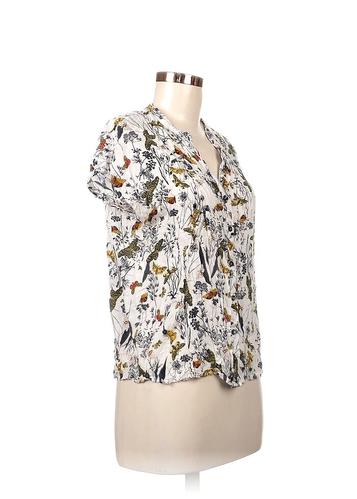 LC Waikiki Gömlek %70 İndirimli. - Görsel 2