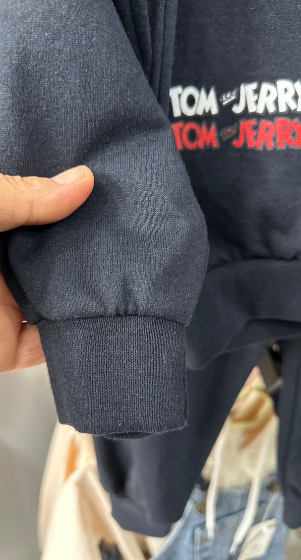 Tom & Jerry Desenli Erkek Çocuk Eşofman Takımı 4/12 yaş arasi - Görsel 4