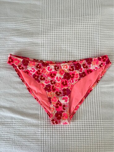 Desenli bikini altı