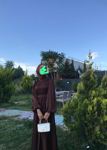 Kahverengi tesettür abiye