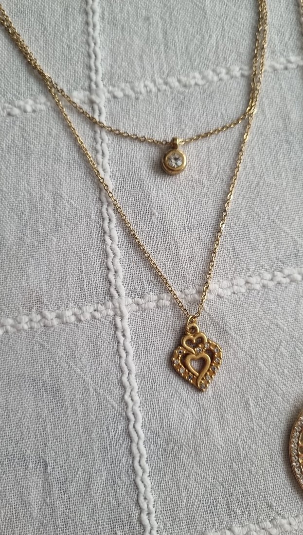 Altın Renkli Zincir Detaylı Kolye - Görsel 2