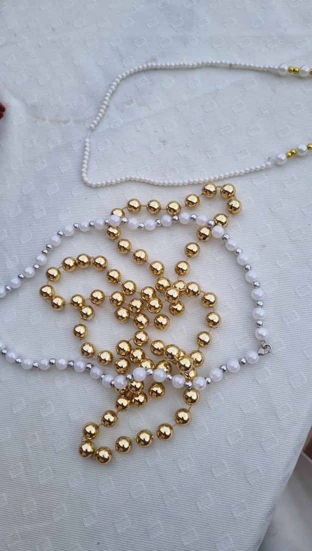 Beyaz İşlemeli Boncuklu Midi Kolye lastikli olanda var - Görsel 4