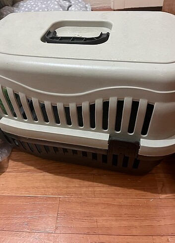 Kedi taşıma çantası 