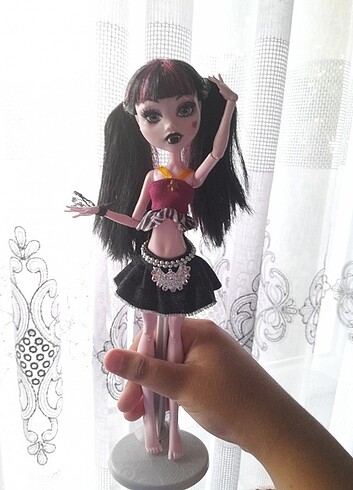 Basic draculaura w1-w2 