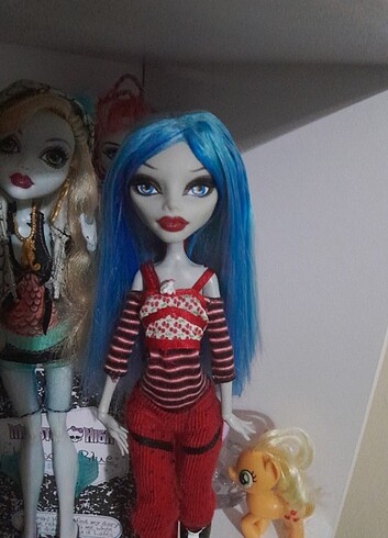 Basic ghoulia