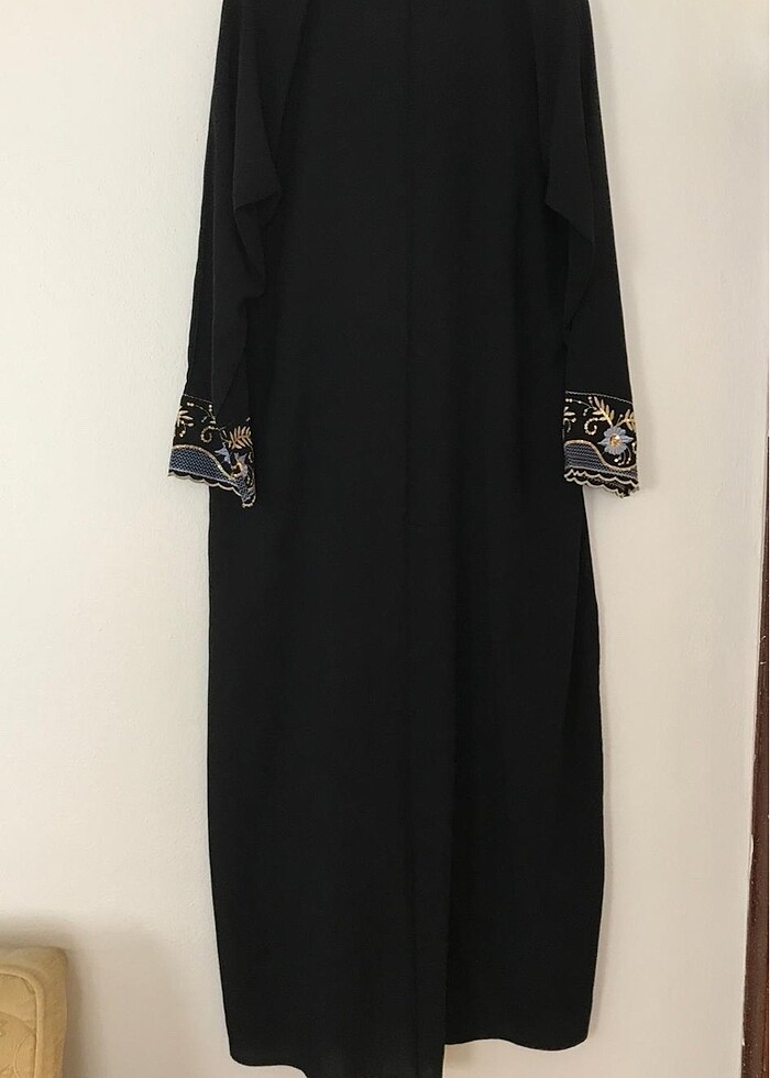 Yurt dışı nakışlı ferace abaya - Görsel 2