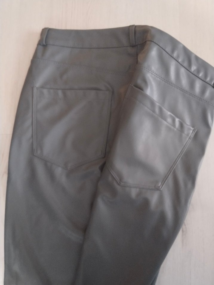 Kadın Gri DeriPantolon - Görsel 3