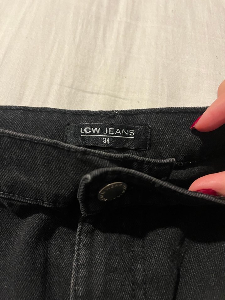 Siyah Mini Denim Şort Rahat Kesim - Görsel 4