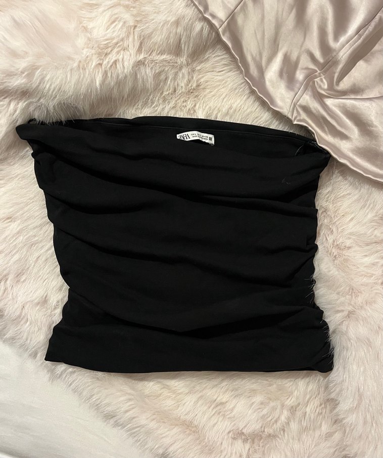 Zara siyah yanları drapeli straplez crop - Görsel 2