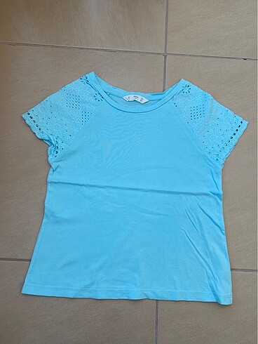 Orijinal MANGO, 6-7 yaş, yepyeni kız çocuk tişört