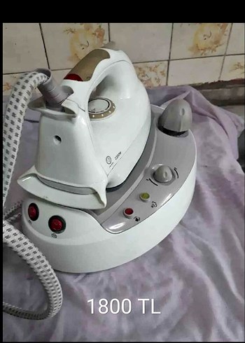 Beyaz ve Gri Buharlı Ütü - Görsel 3