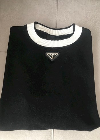 Prada Siyah Triko Kazak