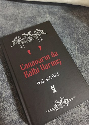 Beden Renk Canavarın da Kalbi Varmış - N.G. Kabal