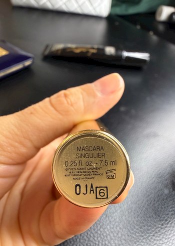 Parlak Altın Renkli YSL Maskara Mürdüm tonu - Görsel 7