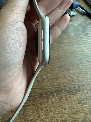 Beden Apple Watch 2. Nesil 44MM 0 Şarj