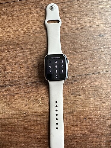 Apple Watch Apple Watch 2. Nesil 44MM 0 Şarj