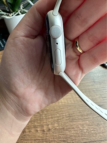 Beden Renk Apple Watch 2. Nesil 44MM 0 Şarj
