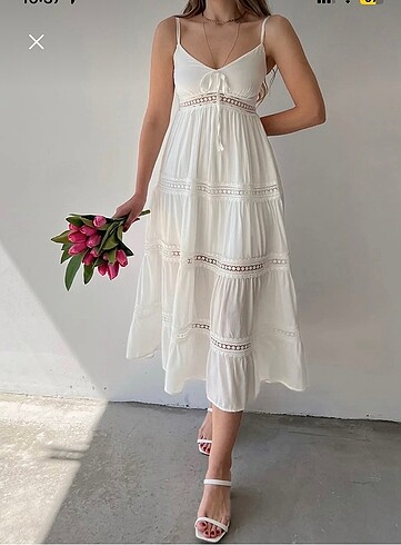 Astarlı beyaz askılı yazlık elbise