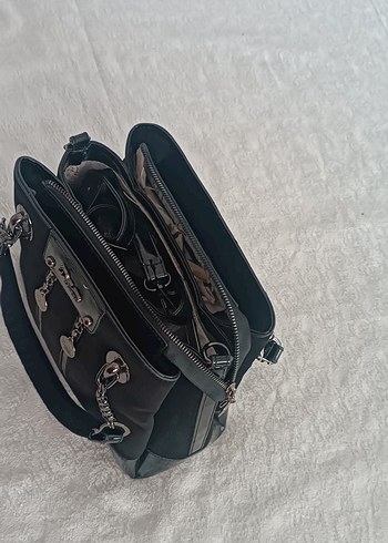 Siyah Deri detaylı  Kabartmalı Klasik Kadın Çanta - Görsel 4