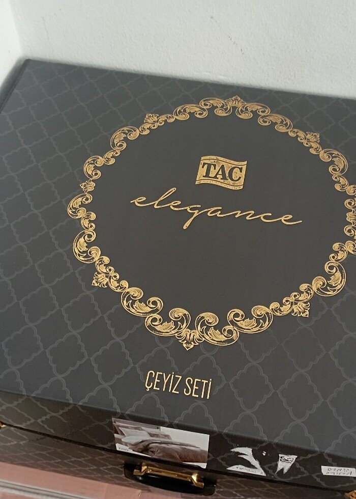 Taç Estela yatak örtüsü takımı - Görsel 3