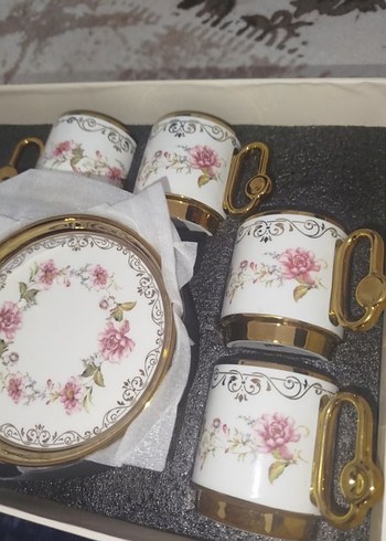 Diger Beyaz Çiçek Desenli Klasik Fincan Takımı - Görsel 4