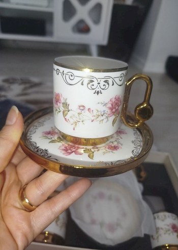 Diger Beyaz Çiçek Desenli Klasik Fincan Takımı - Görsel 5