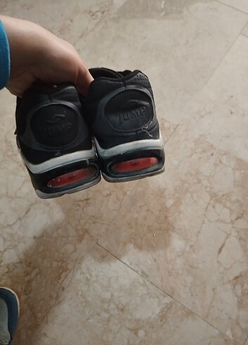 37 Beden Siyah spor ayakkabı 