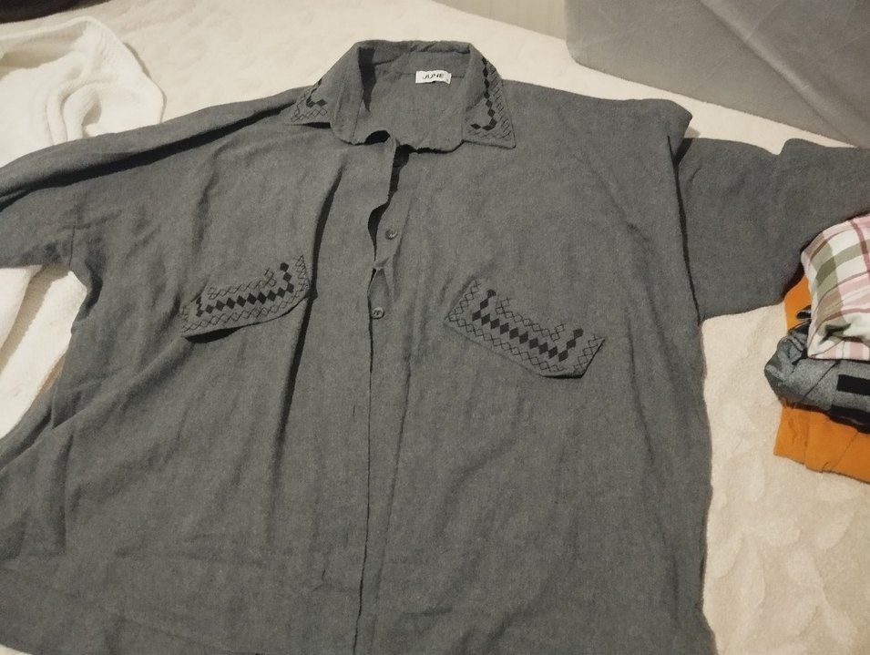 Gri Nakışlı Keten Gömlek - Görsel 5