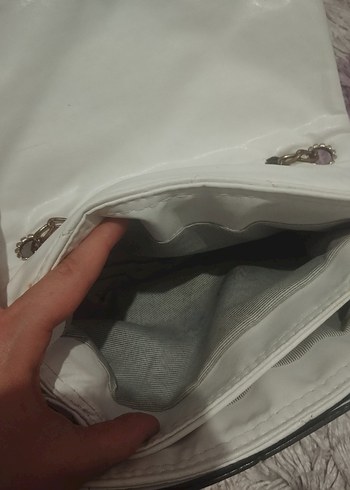 Zincir Detaylı Beyaz Kadın Çanta - Görsel 6