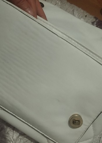 Zincir Detaylı Beyaz Kadın Çanta - Görsel 4