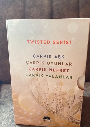  Ana Huang 4 Kitap Seti - Aşk, Oyunlar, Nefret, Yalanlar