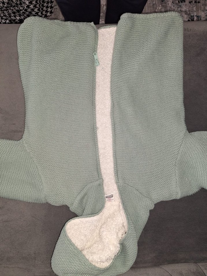 Kapüşonlu  Çocuk Gri Örgü Hırka - Görsel 2