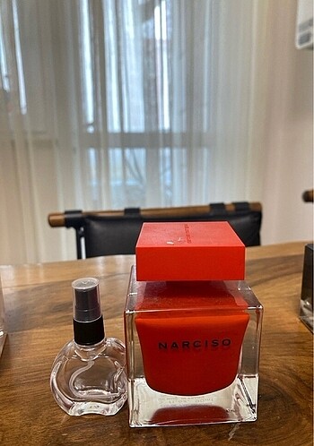 Narciso rouge3 ml Dekant cam şişe