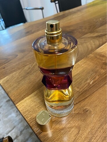 Yves Saint Laurent Manifesto