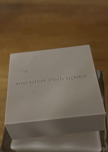 Narciso Rodriguez Narciso Kadın Parfümü 10 ml Deneme Boyu
