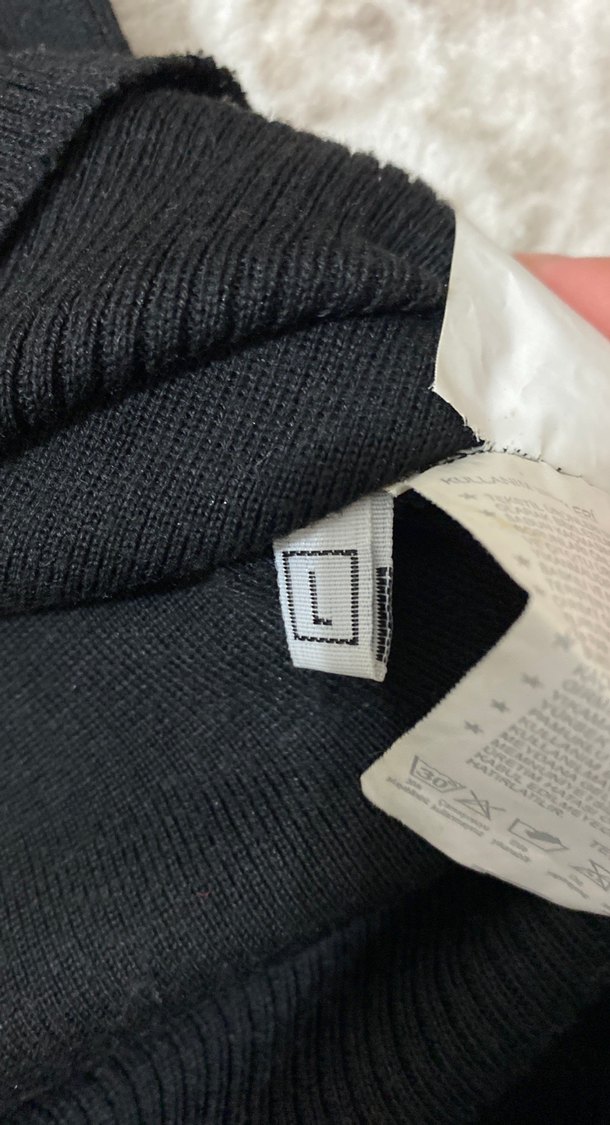 Siyah Kısa Kollu Boğazlı Triko Kazak - Görsel 3