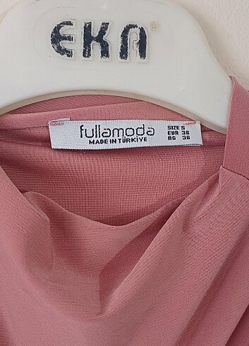 Pembe kısa kollu bluz