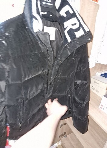 l/xl Beden siyah Renk MONCLER MONT SIYAH YAKA DETAYLI İTHAL