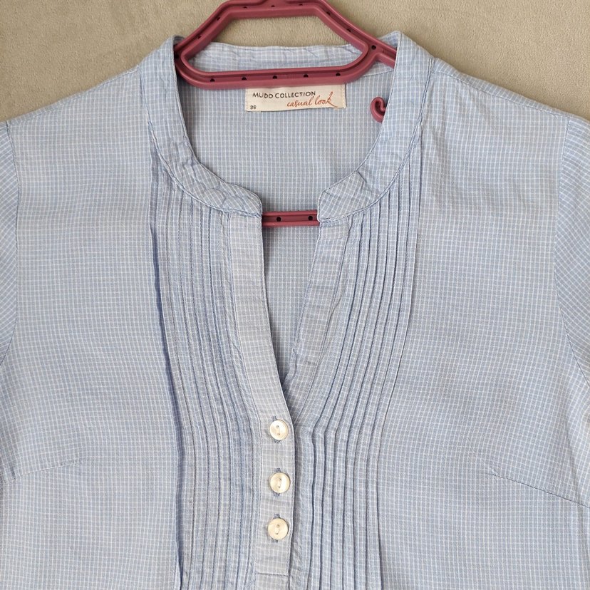 Mudo V Yaka Düğmeli Kadın Gömlek - Görsel 3