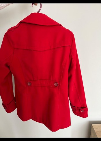 Kırmızı Çift Düğmeli Kaban - Görsel 4