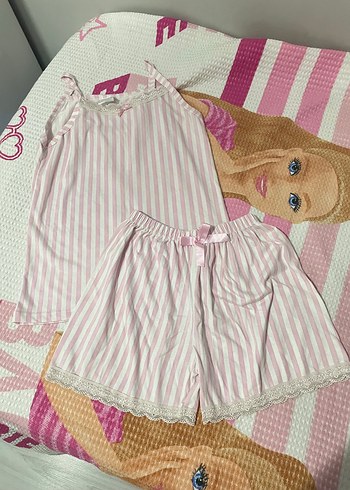 Pembe Çizgili Kolsuz Mini Kadın Pijama Takımı