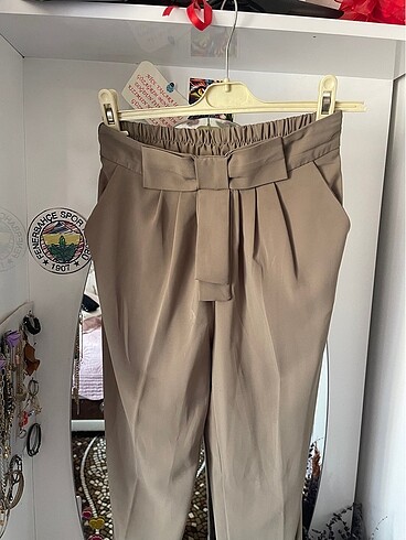 Kuşaklı pantolon