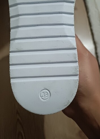 39 Beden Yazlık beyaz ayakkabı