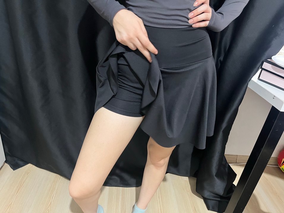 siyah taytlı kısa etek - Görsel 2